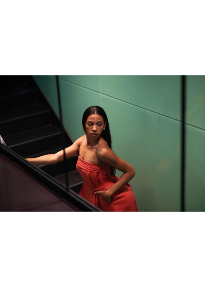 Serene Harmony – Wandelbares Kleid in Orange